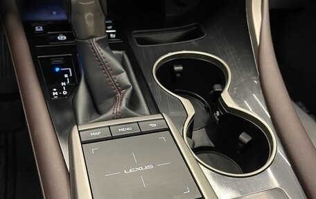 Lexus RX IV рестайлинг, 2020 год, 5 550 000 рублей, 32 фотография