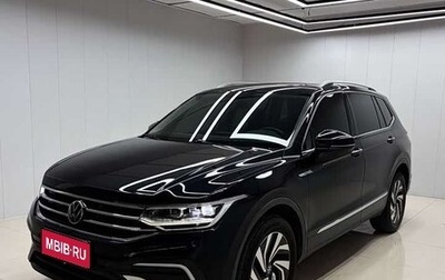 Volkswagen Tiguan II, 2023 год, 2 450 000 рублей, 1 фотография