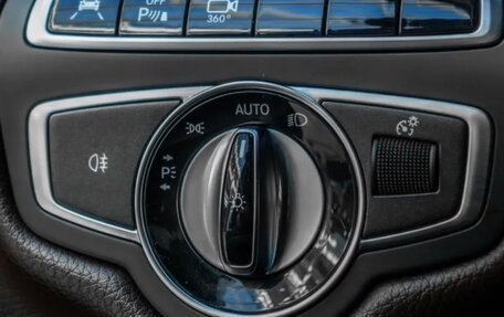 Mercedes-Benz V-Класс, 2015 год, 3 600 000 рублей, 14 фотография