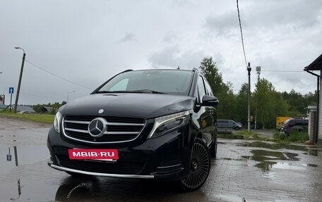 Mercedes-Benz V-Класс, 2015 год, 3 600 000 рублей, 3 фотография