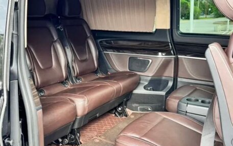 Mercedes-Benz V-Класс, 2015 год, 3 600 000 рублей, 17 фотография