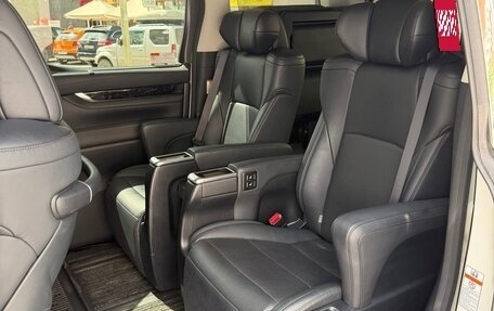 Toyota Alphard III, 2019 год, 5 100 000 рублей, 18 фотография