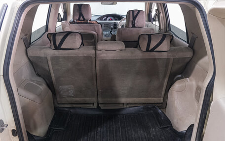 Toyota Raum II, 2003 год, 569 000 рублей, 24 фотография