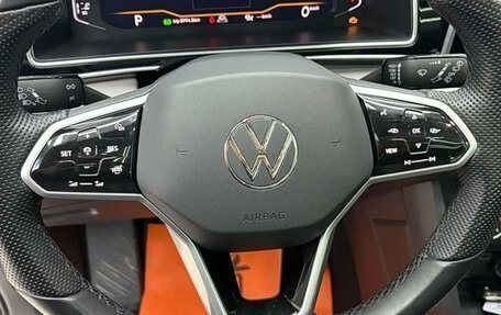 Volkswagen Tiguan II, 2023 год, 2 450 000 рублей, 10 фотография