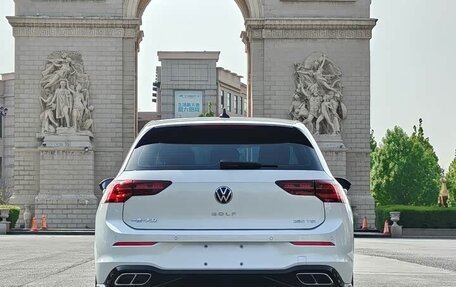 Volkswagen Golf VIII, 2023 год, 1 800 000 рублей, 5 фотография