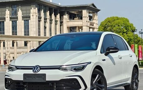Volkswagen Golf VIII, 2023 год, 1 800 000 рублей, 3 фотография