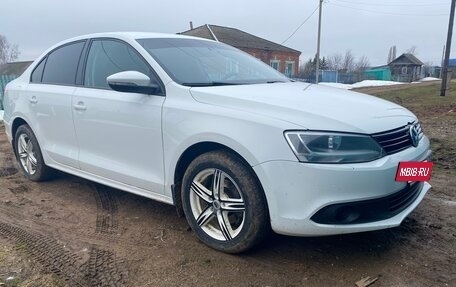 Volkswagen Jetta VI, 2012 год, 800 000 рублей, 3 фотография