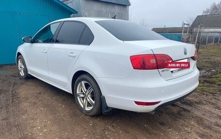 Volkswagen Jetta VI, 2012 год, 800 000 рублей, 4 фотография