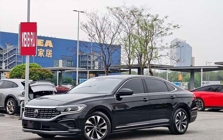 Volkswagen Passat B8 рестайлинг, 2023 год, 2 098 000 рублей, 1 фотография