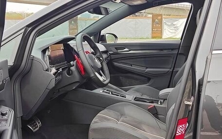 Volkswagen Golf VIII, 2023 год, 1 740 000 рублей, 6 фотография