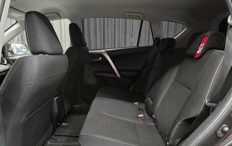 Toyota RAV4, 2015 год, 2 299 000 рублей, 14 фотография