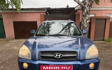 Hyundai Tucson III, 2007 год, 585 000 рублей, 2 фотография