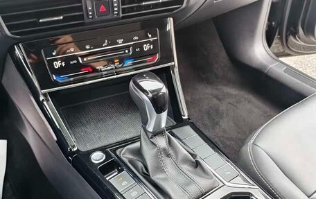 Volkswagen Passat B8 рестайлинг, 2023 год, 2 098 000 рублей, 10 фотография