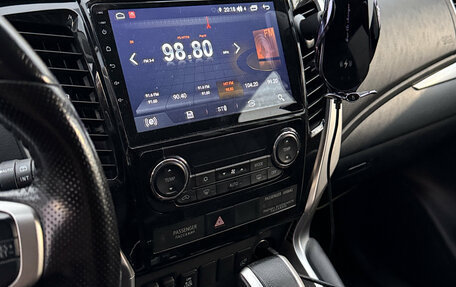 Mitsubishi Pajero Sport III рестайлинг, 2019 год, 3 099 000 рублей, 4 фотография