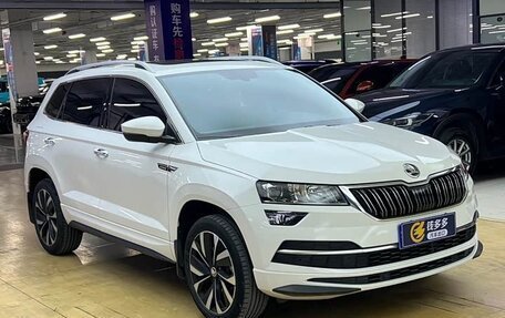 Skoda Karoq I, 2022 год, 1 854 000 рублей, 2 фотография