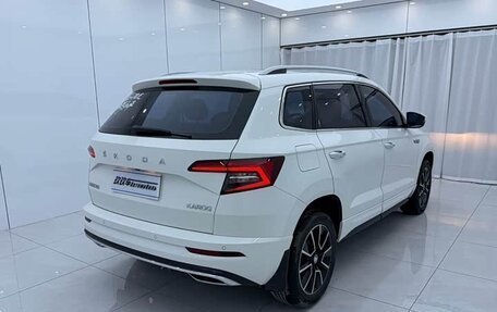 Skoda Karoq I, 2022 год, 1 891 000 рублей, 4 фотография