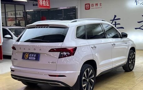 Skoda Karoq I, 2022 год, 1 854 000 рублей, 4 фотография