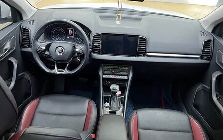 Skoda Karoq I, 2022 год, 1 854 000 рублей, 8 фотография