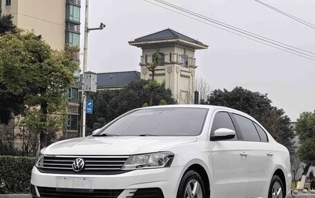 Volkswagen Lavida, 2022 год, 990 000 рублей, 2 фотография