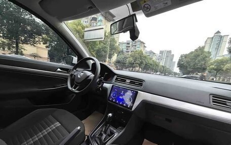 Volkswagen Lavida, 2022 год, 990 000 рублей, 13 фотография