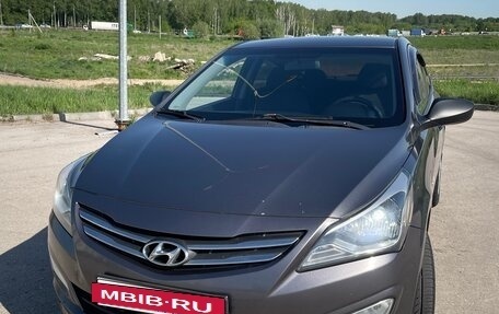 Hyundai Solaris II рестайлинг, 2014 год, 997 000 рублей, 4 фотография