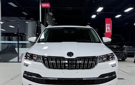 Skoda Karoq I, 2022 год, 1 875 000 рублей, 2 фотография