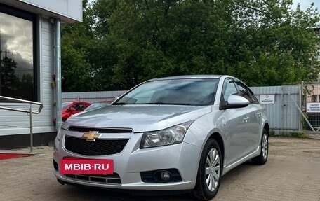 Chevrolet Cruze II, 2011 год, 599 000 рублей, 4 фотография
