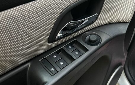 Chevrolet Cruze II, 2011 год, 599 000 рублей, 21 фотография