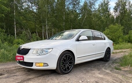 Skoda Superb III рестайлинг, 2012 год, 1 350 000 рублей, 1 фотография