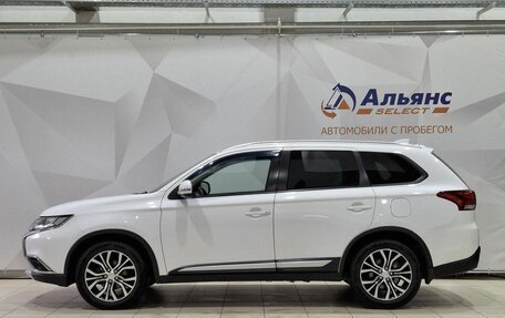 Mitsubishi Outlander III рестайлинг 3, 2018 год, 1 800 000 рублей, 6 фотография