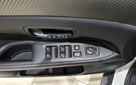 Mitsubishi Outlander III рестайлинг 3, 2018 год, 1 800 000 рублей, 27 фотография
