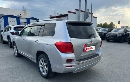 Toyota Highlander III, 2011 год, 1 900 000 рублей, 4 фотография