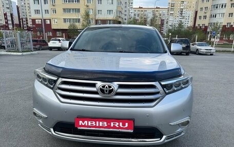 Toyota Highlander III, 2011 год, 1 900 000 рублей, 5 фотография