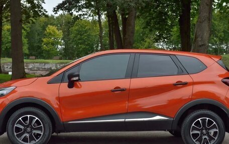 Renault Kaptur I рестайлинг, 2017 год, 1 329 000 рублей, 4 фотография