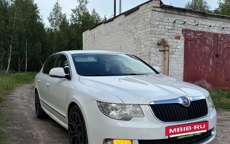 Skoda Superb III рестайлинг, 2012 год, 1 350 000 рублей, 3 фотография