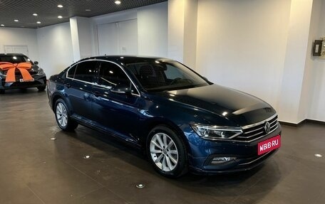 Volkswagen Passat B8 рестайлинг, 2020 год, 2 450 000 рублей, 1 фотография