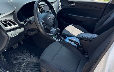 Hyundai Solaris II рестайлинг, 2017 год, 970 000 рублей, 8 фотография