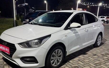 Hyundai Solaris II рестайлинг, 2017 год, 970 000 рублей, 3 фотография