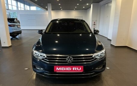 Volkswagen Passat B8 рестайлинг, 2020 год, 2 450 000 рублей, 8 фотография