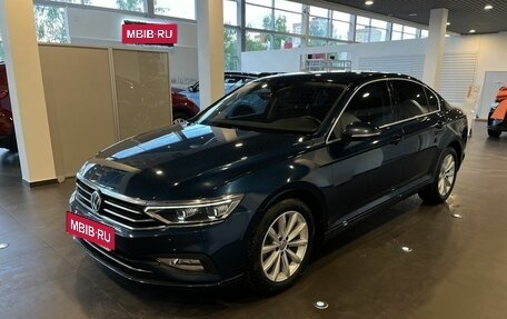 Volkswagen Passat B8 рестайлинг, 2020 год, 2 450 000 рублей, 7 фотография