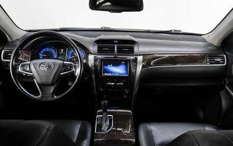 Toyota Camry, 2015 год, 2 299 000 рублей, 18 фотография