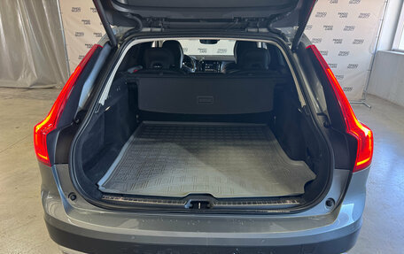 Volvo V90 Cross Country I рестайлинг, 2019 год, 2 930 000 рублей, 17 фотография