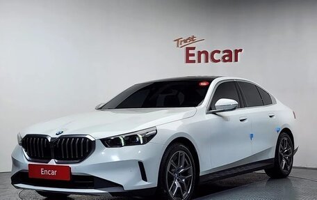 BMW 5 серия, 2023 год, 5 234 000 рублей, 1 фотография