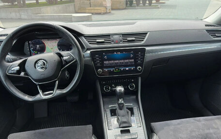 Skoda Superb III рестайлинг, 2021 год, 1 885 000 рублей, 9 фотография