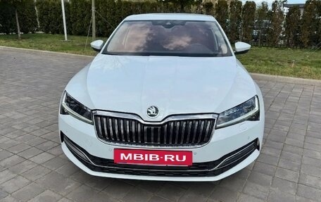 Skoda Superb III рестайлинг, 2021 год, 1 885 000 рублей, 5 фотография
