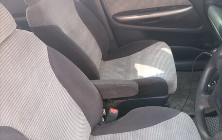 Honda Stream I рестайлинг, 2001 год, 385 000 рублей, 6 фотография