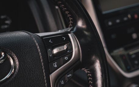 Toyota Land Cruiser 200, 2017 год, 9 500 000 рублей, 4 фотография