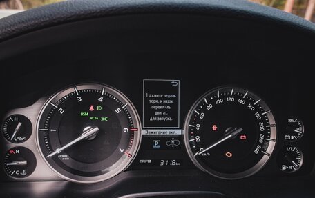 Toyota Land Cruiser 200, 2017 год, 9 500 000 рублей, 5 фотография