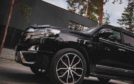 Toyota Land Cruiser 200, 2017 год, 9 500 000 рублей, 8 фотография
