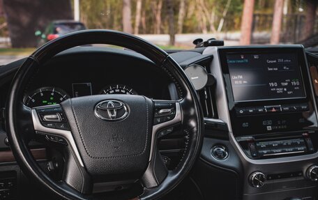 Toyota Land Cruiser 200, 2017 год, 9 500 000 рублей, 12 фотография